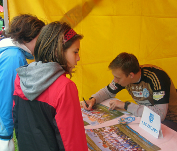 Hri 1.SC Znojmo FK se v sobotu podepisovali na Modelbrn