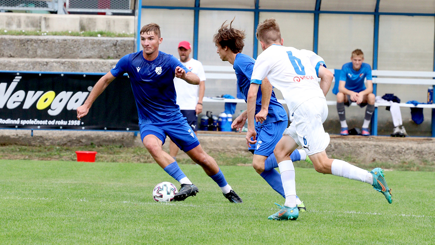 Pardn start do sezny, skvl tmov vkon, snov trefa Ryky a U19 m skalp Banku!