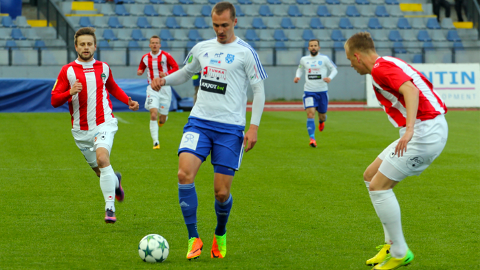 Remza se ikovem pinesla pohledn fotbal, podvejte se na sestih