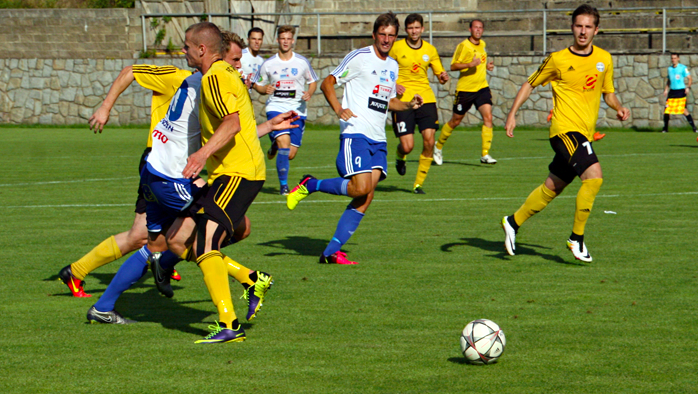 Utrpen vhra nad Rosicemi ns poslala do 2. kola MOL Cupu