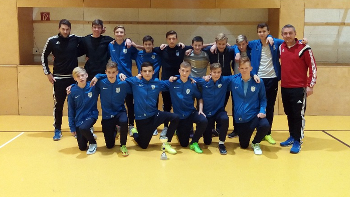 U15 vlila na halovch turnajch, spn